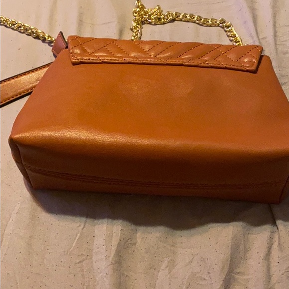 Handbag - Picture 3 of 4